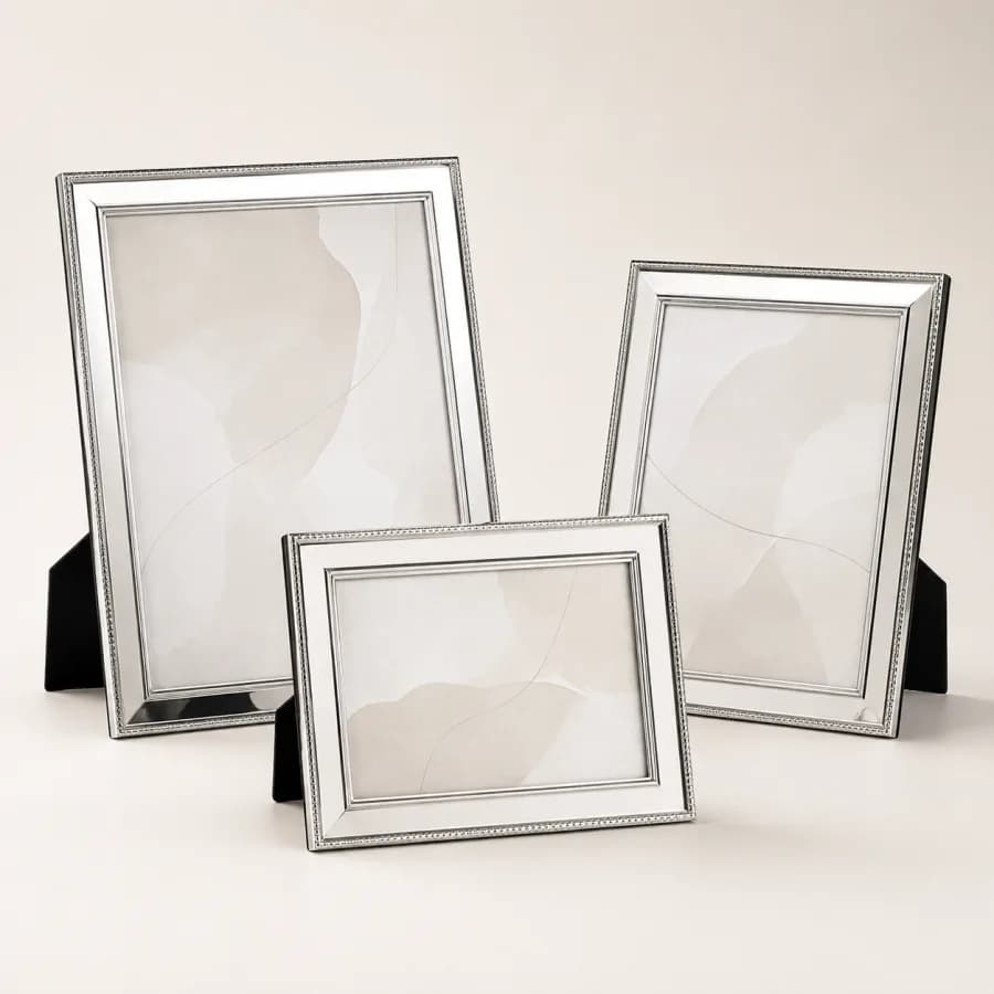 Silver frame st. M