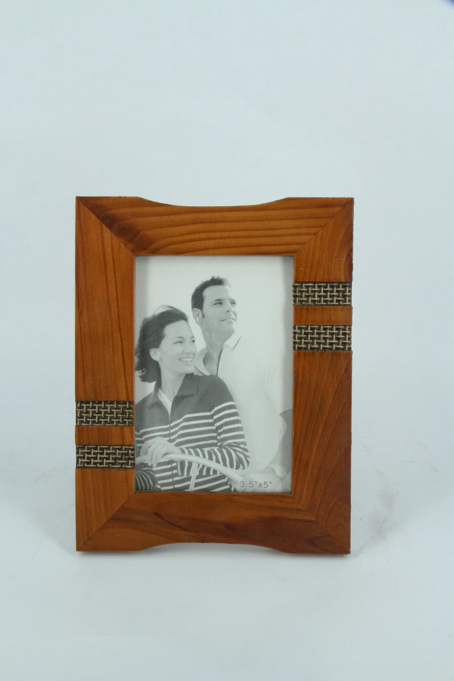 Brown Wooden Photo Frame with Decorative Strip, 9×13 cm